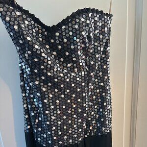 Black Sequin Strapless Evening Dress – Size M – Elegant Formal / Prom / Party